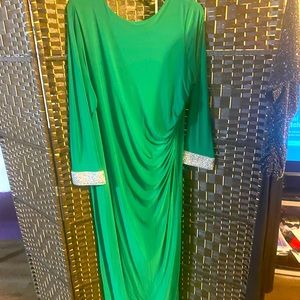Green Evening Gown w/Dazzling Sleeves